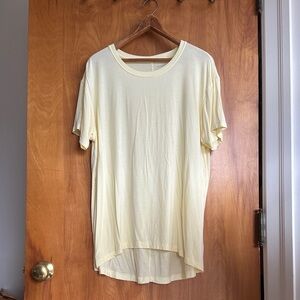 American Eagle Outfitters Light Yellow Relaxed Short-Sleeve Tee